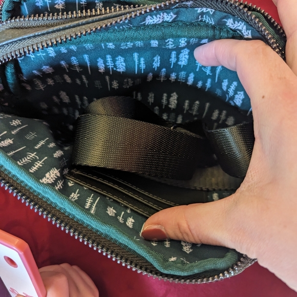 Rad Rev Pine Crossbody Sling - Picture 2 of 5